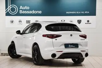 Alfa Romeo Stelvio, бензин, автомат, полный привод
