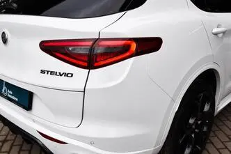 Alfa Romeo Stelvio, бензин, автомат, полный привод