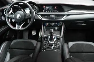 Alfa Romeo Stelvio, бензин, автомат, полный привод
