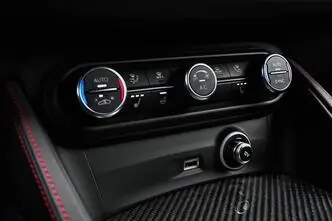 Alfa Romeo Stelvio, бензин, автомат, полный привод