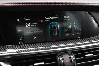 Alfa Romeo Stelvio, бензин, автомат, полный привод