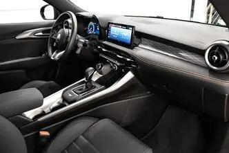 Alfa Romeo Tonale, hübriid, automaat, esivedu
