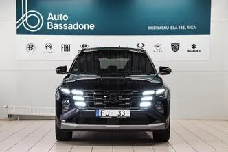 Hyundai Tucson, hybrid, automatic, four-wheel drive