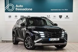 Hyundai Tucson, hybrid, automatic, four-wheel drive