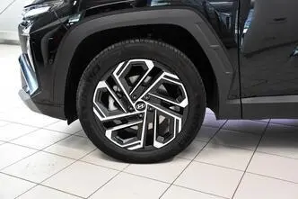 Hyundai Tucson, hybrid, automatic, four-wheel drive