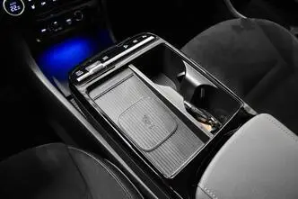 Hyundai Tucson, hybrid, automatic, four-wheel drive