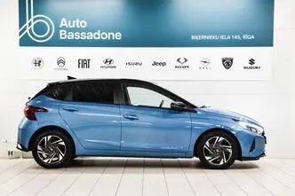 Hyundai i20, bensiin, automaat, esivedu