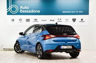 Hyundai i20, bensiin, automaat, esivedu