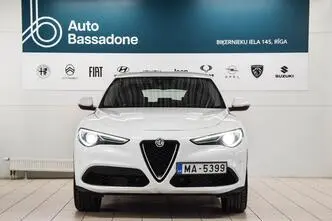 Alfa Romeo Stelvio, бензин, автомат, полный привод