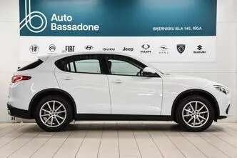Alfa Romeo Stelvio, бензин, автомат, полный привод