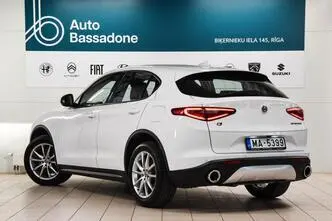 Alfa Romeo Stelvio, бензин, автомат, полный привод