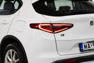 Alfa Romeo Stelvio, бензин, автомат, полный привод