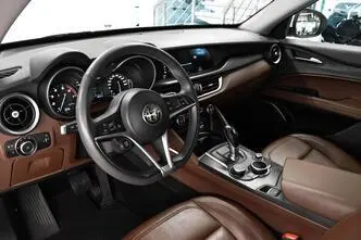 Alfa Romeo Stelvio, бензин, автомат, полный привод