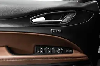 Alfa Romeo Stelvio, бензин, автомат, полный привод