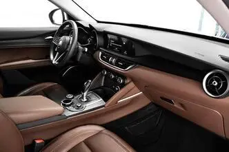 Alfa Romeo Stelvio, бензин, автомат, полный привод