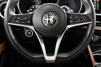 Alfa Romeo Stelvio, бензин, автомат, полный привод