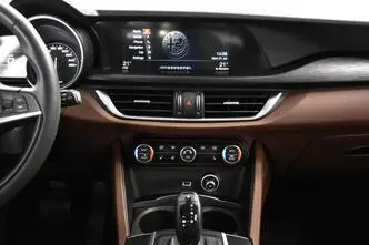 Alfa Romeo Stelvio, бензин, автомат, полный привод