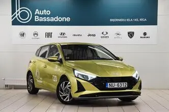 Hyundai i20, bensiin, automaat, esivedu