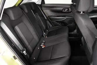 Hyundai i20, bensiin, automaat, esivedu