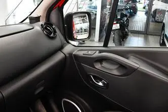 Opel Vivaro, дизель, механическая, передний привод