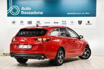 Hyundai i30, бензин, автомат, передний привод