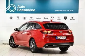 Hyundai i30, бензин, автомат, передний привод