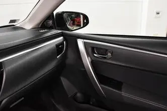 Toyota Corolla, bensiin, manuaal