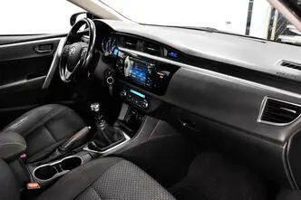 Toyota Corolla, bensiin, manuaal