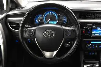 Toyota Corolla, bensiin, manuaal