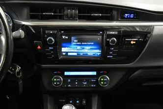 Toyota Corolla, bensiin, manuaal