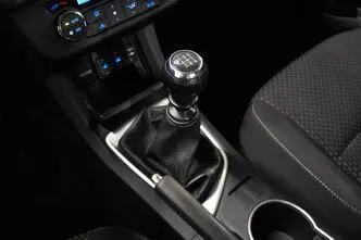 Toyota Corolla, bensiin, manuaal