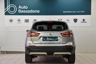 Nissan Qashqai, bensiin, automaat