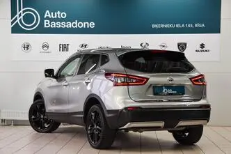 Nissan Qashqai, bensiin, automaat