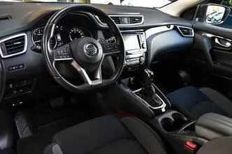 Nissan Qashqai, bensiin, automaat