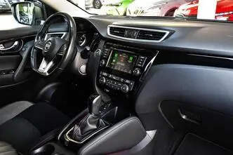 Nissan Qashqai, bensiin, automaat