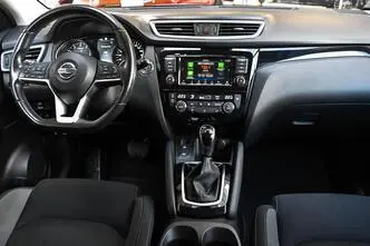 Nissan Qashqai, bensiin, automaat