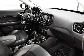 Jeep Compass, petrol, automatic, front-wheel drive