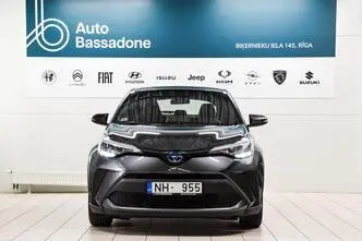 Toyota C-HR, hübriid, automaat, esivedu