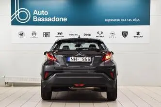 Toyota C-HR, hübriid, automaat, esivedu