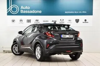 Toyota C-HR, hübriid, automaat, esivedu