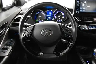Toyota C-HR, hübriid, automaat, esivedu
