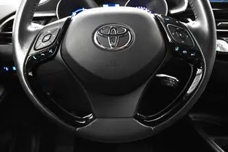 Toyota C-HR, hübriid, automaat, esivedu