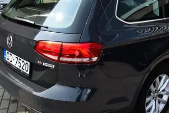 Volkswagen Passat, бензин, механическая, передний привод