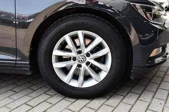 Volkswagen Passat, бензин, механическая, передний привод