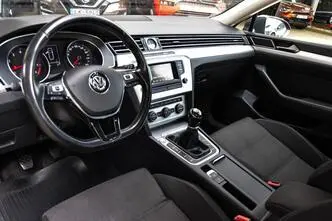 Volkswagen Passat, бензин, механическая, передний привод