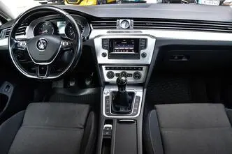 Volkswagen Passat, бензин, механическая, передний привод