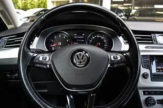 Volkswagen Passat, бензин, механическая, передний привод