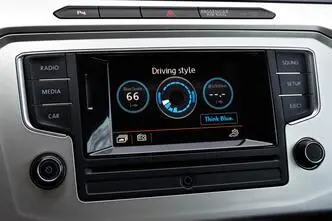 Volkswagen Passat, бензин, механическая, передний привод