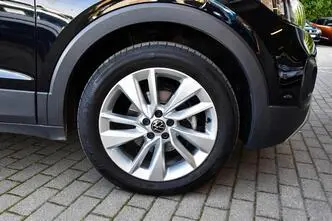Volkswagen T-Cross, bensiin, automaat, esivedu