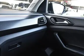 Volkswagen T-Cross, bensiin, automaat, esivedu